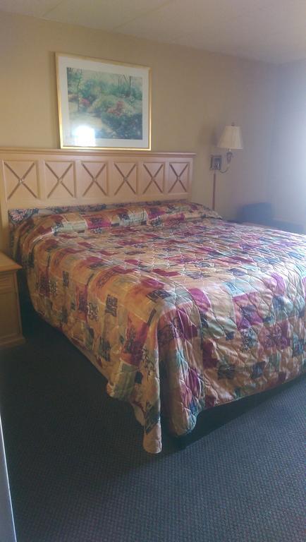 Days Inn & Suites By Wyndham Caseyville Eksteriør billede
