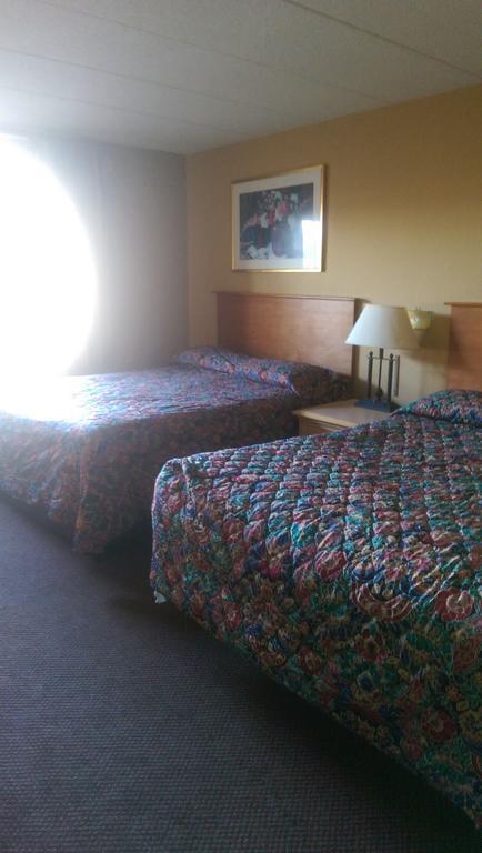 Days Inn & Suites By Wyndham Caseyville Værelse billede